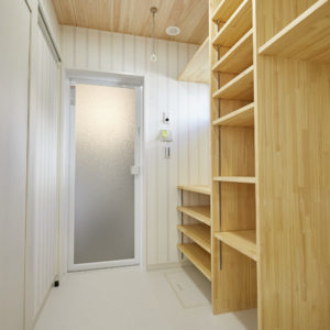 奈良で戸建て註文住宅の脱衣室なら木の家の工務店平野木材へ