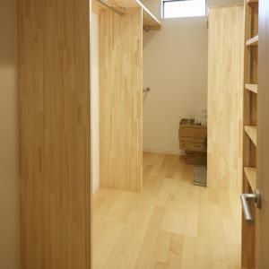 奈良で木の家注文住宅のファミリークローゼットなら平野木材