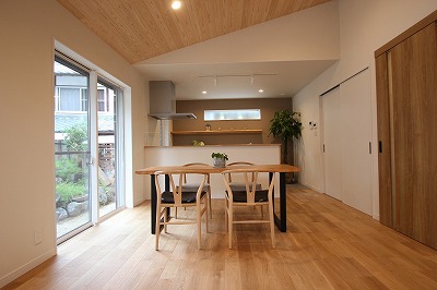 奈良で木の家注文住宅、勾配天井なら平野木材へ