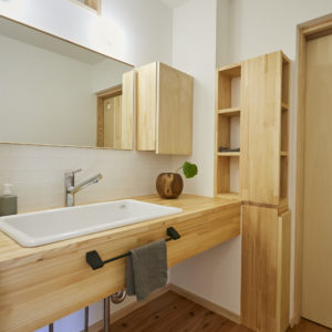 奈良で満足する家づくりの造作洗面台なら木の家工務店の平野木材へ