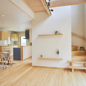 奈良でヒノキと漆喰の自然素材の家なら平野木材